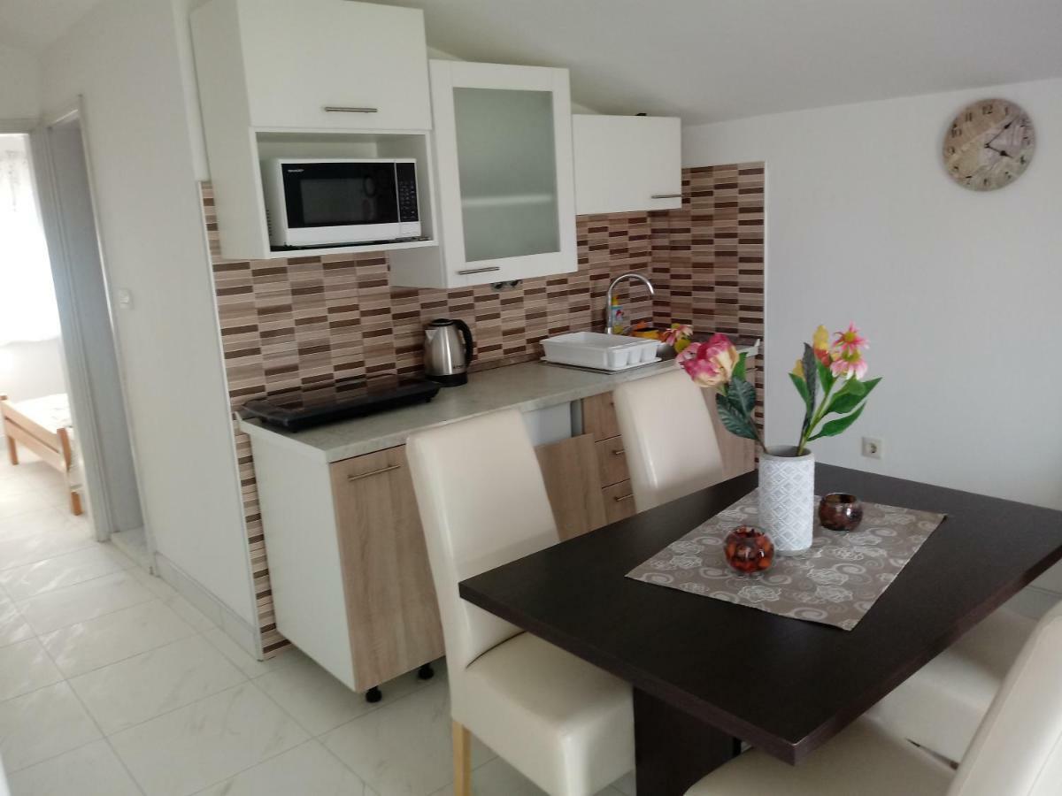 Apartmani Fran Вир Екстериор снимка