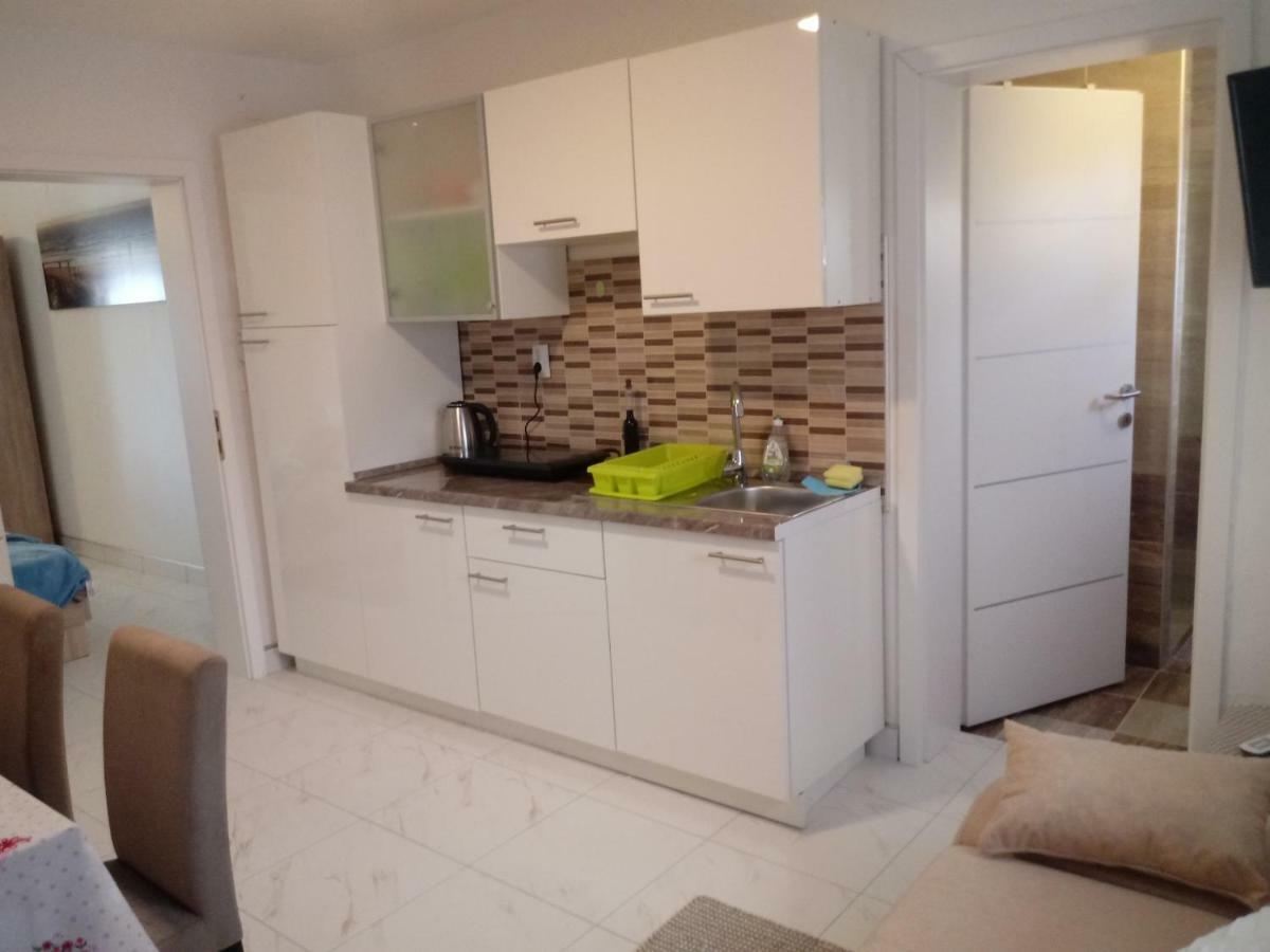 Apartmani Fran Вир Екстериор снимка